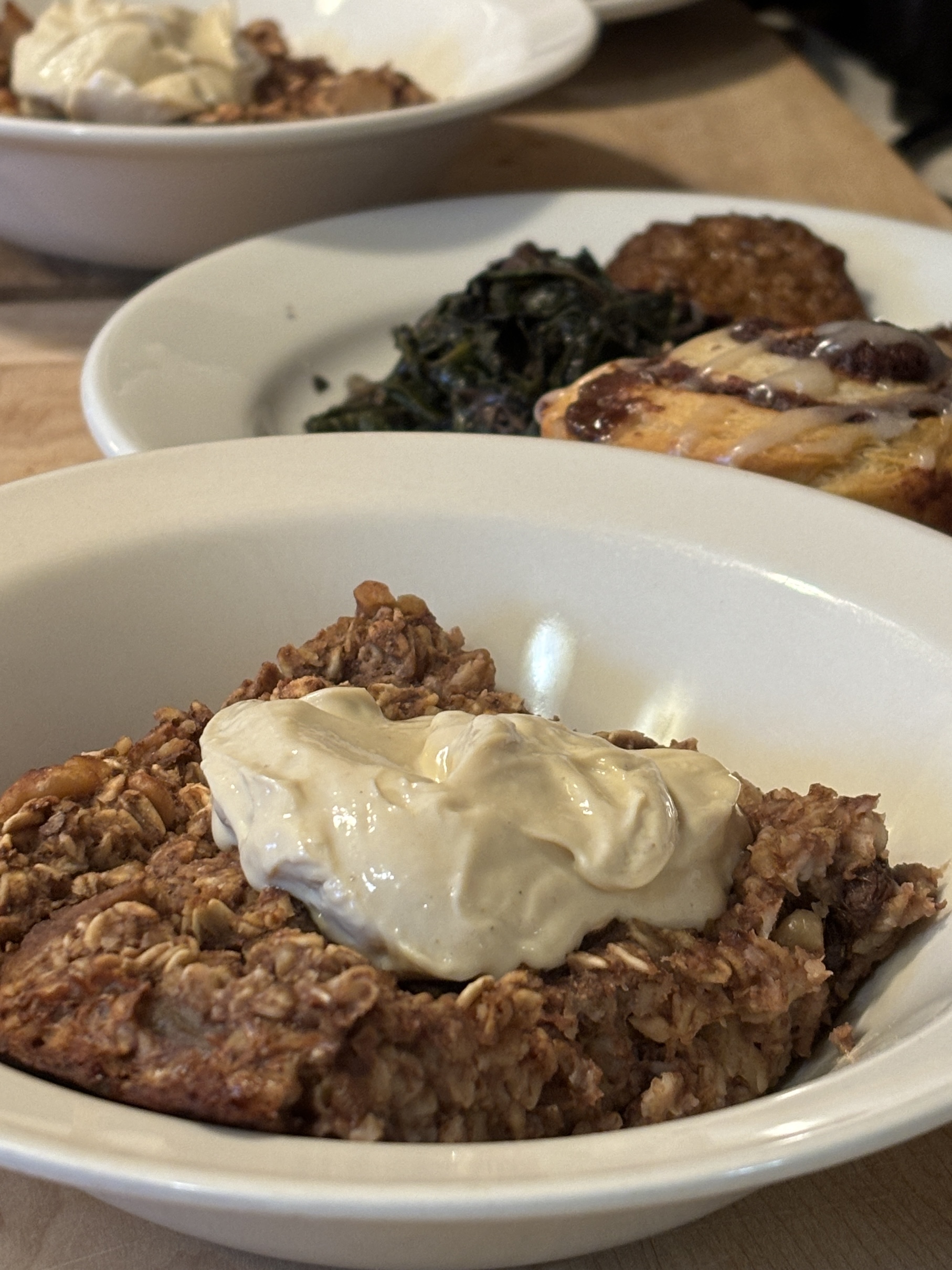 Vegan High-Protein Baked Oatmeal with Vanilla Oatmilk Skyr