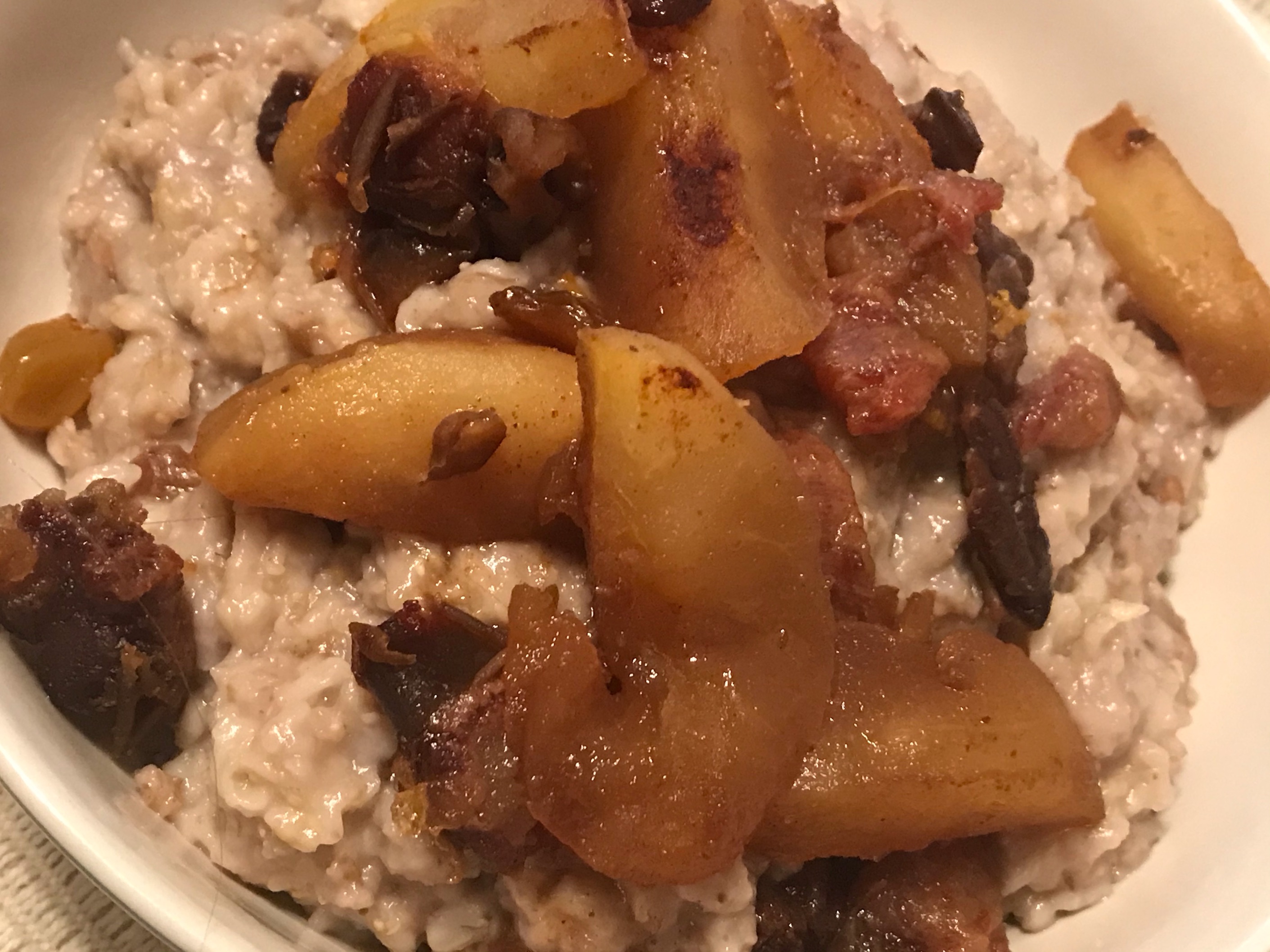 Barley Oats with Apple Raisin Goji Berry Sauce Barley Oats with Apple Raisin Goji Berry Sauce