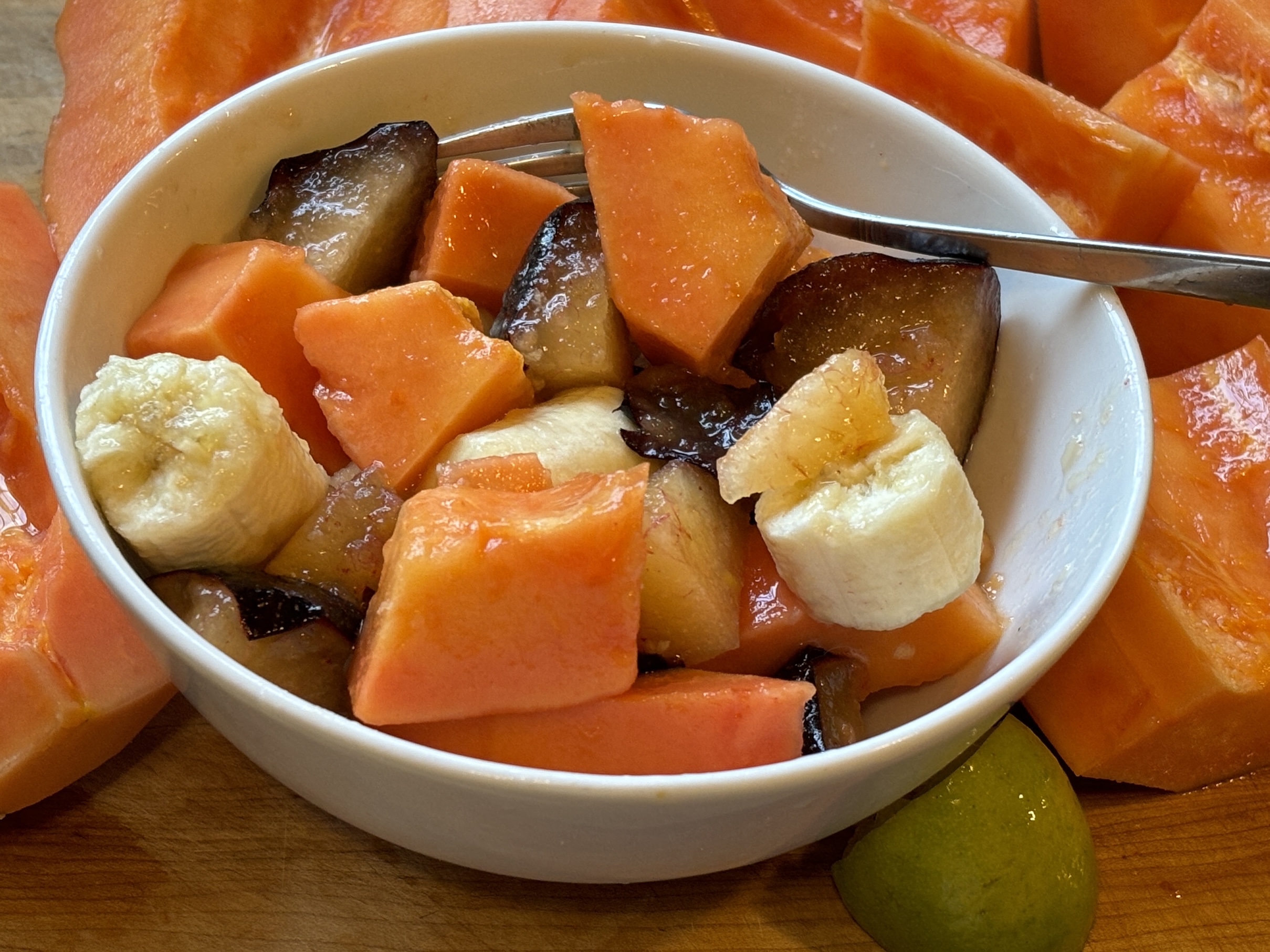 Fruit Salad Papaya, Mango & Red Grapes Fruit Salad Papaya, Mango & Red Grapes
