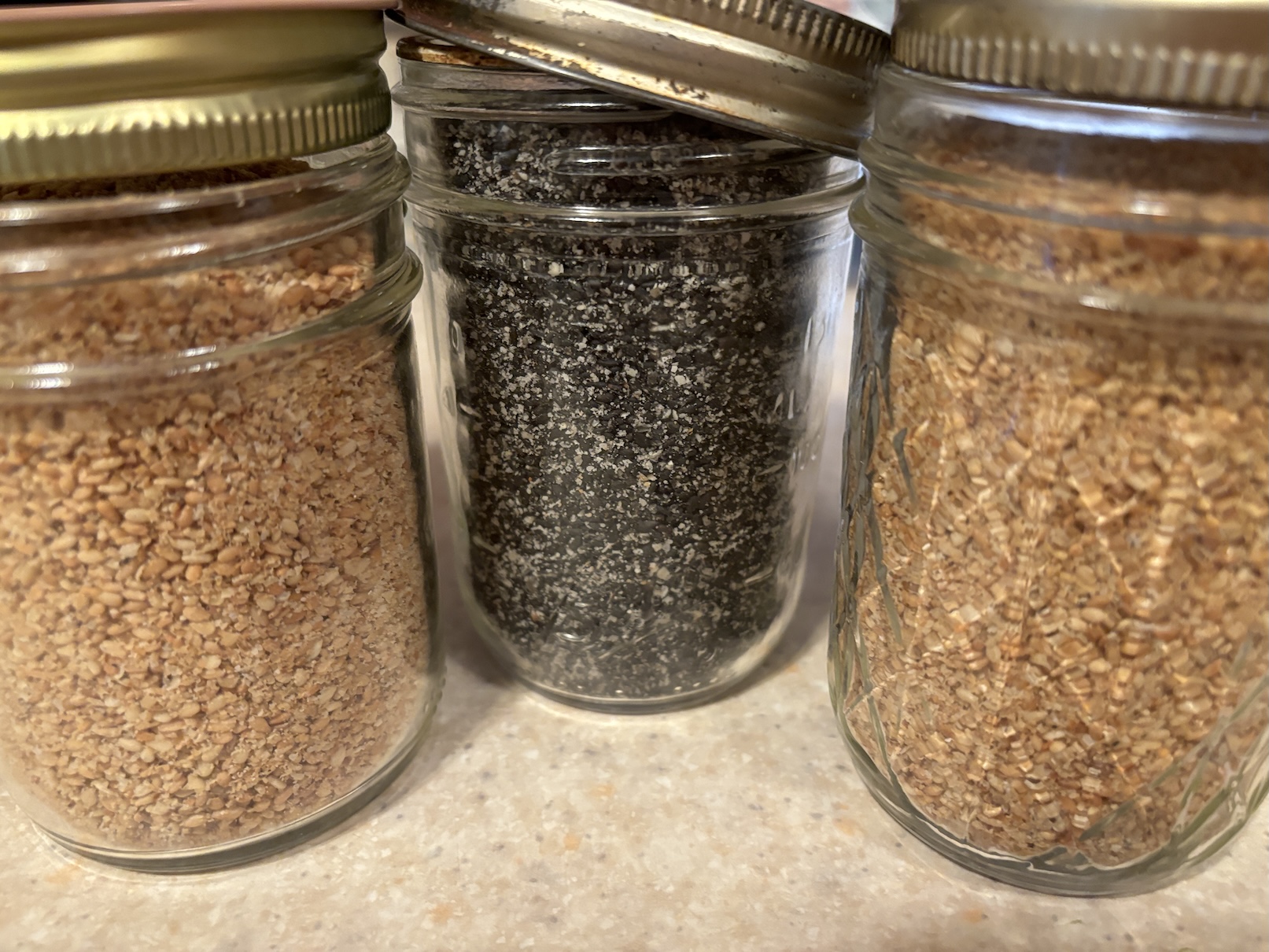 Gomashio (gomashio) fresh made with black & brown sesame seeds & sea salt