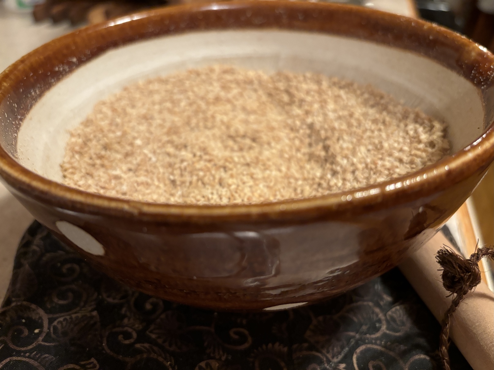 Making Gomasio Roasted Sesame Salt in the Suribachi
