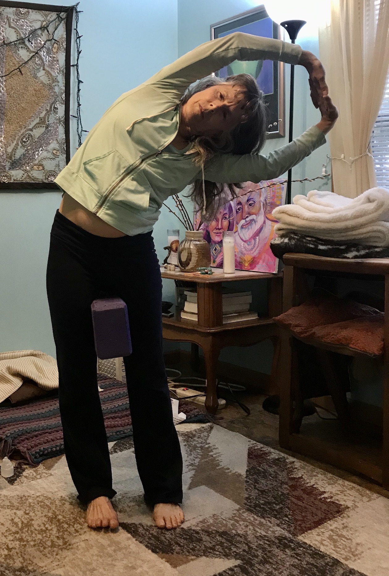 Tracy demonstrating Urdvha Hastasana-3