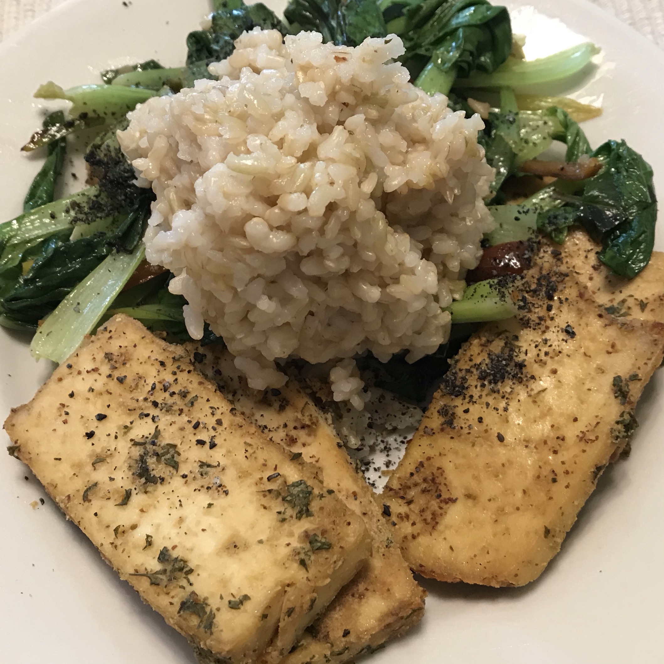 Macro Meal of Brown Rice, Baked Tofu & Greens