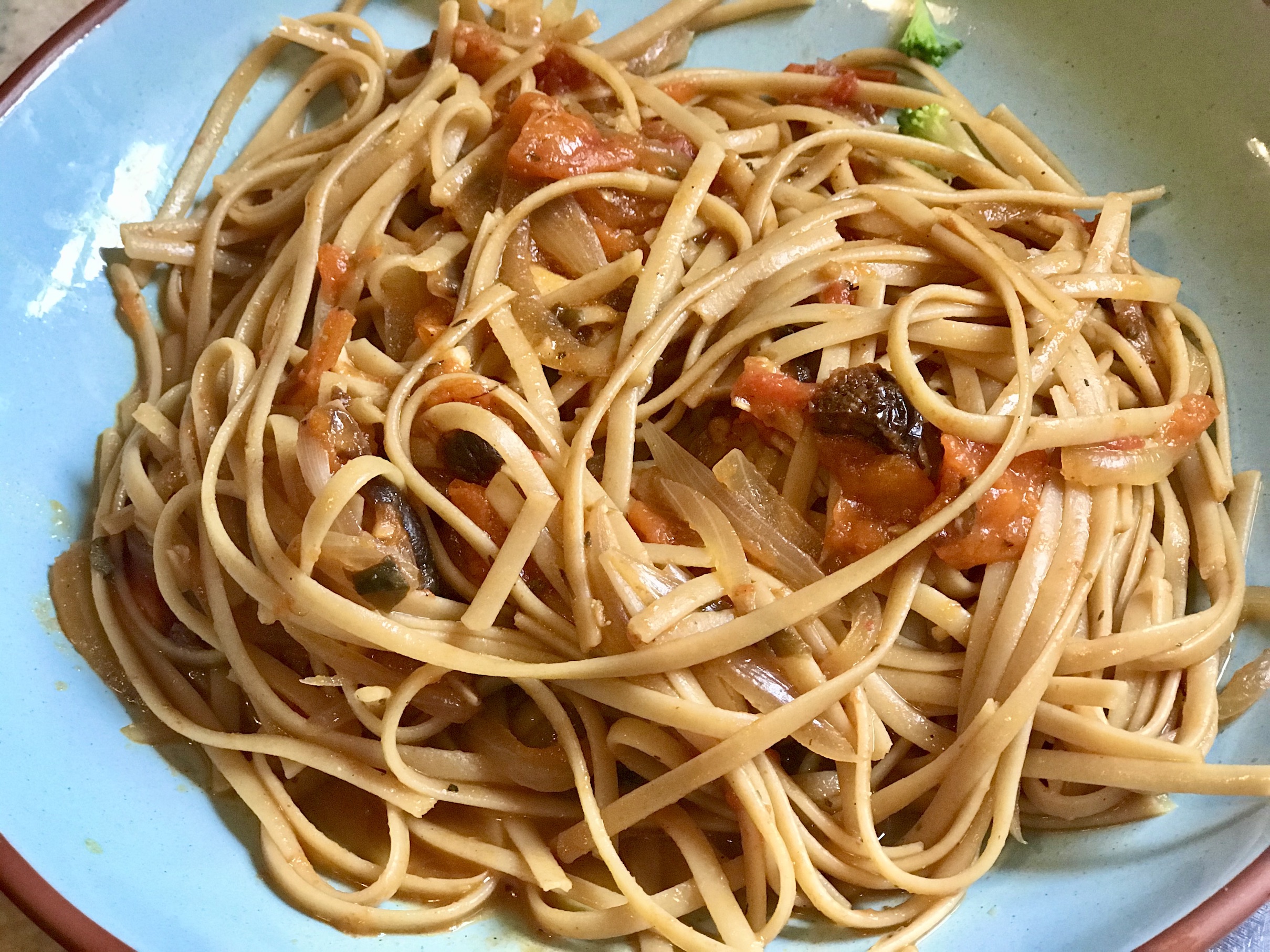 Pasta Whole Wheat Linguini with Fresh Garden Tomatoes Pasta Whole Wheat Linguini with Fresh Garden Tomatoes