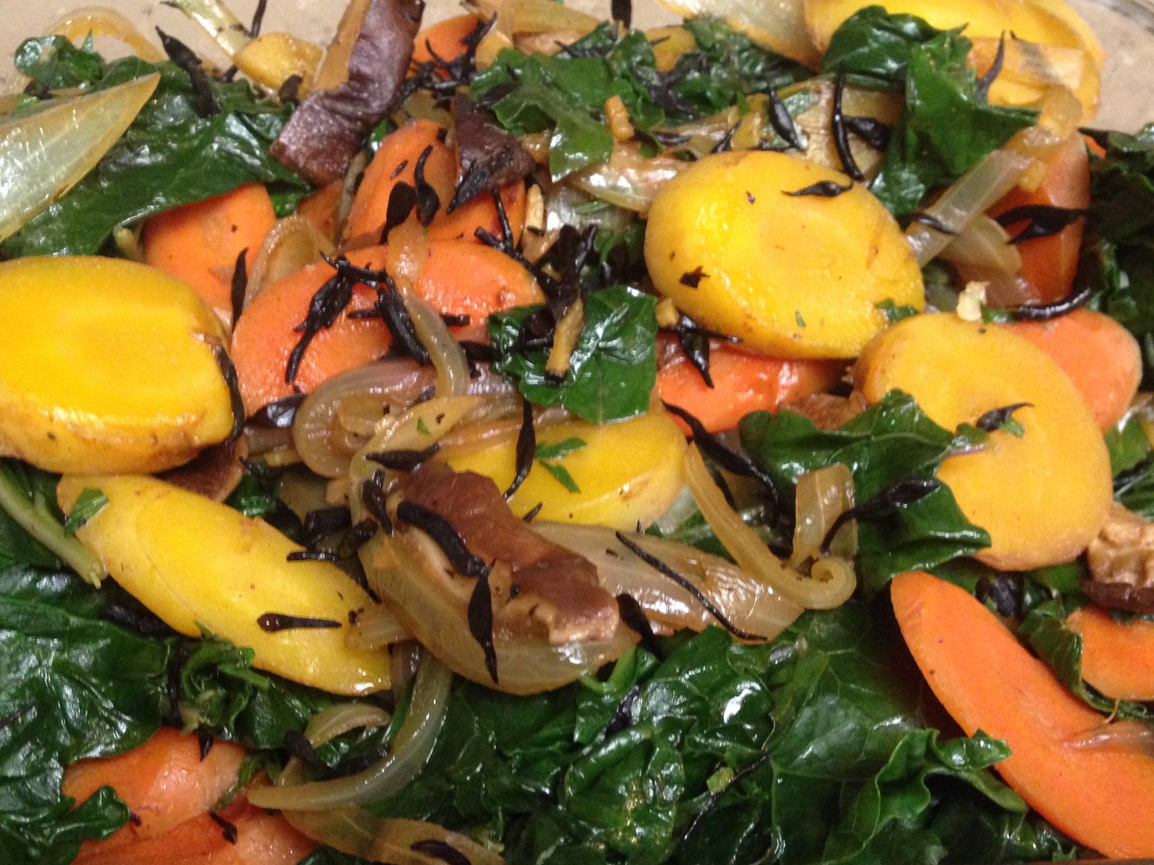 Colorful Carrots and Hijiki with Kale Colorful Carrots and Hijiki with Kale