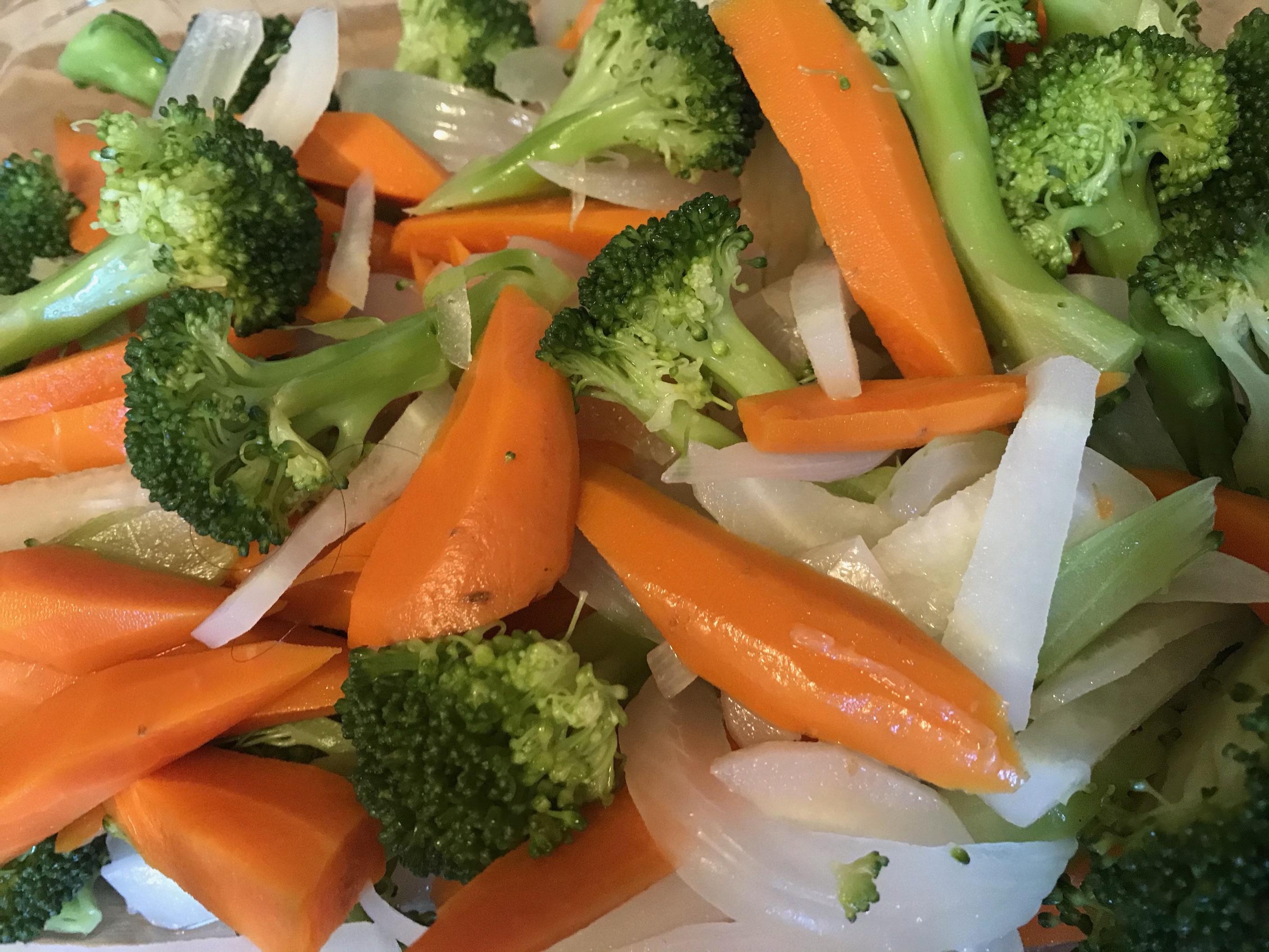 Quick Blanched Broccoli, Carrot & Onion